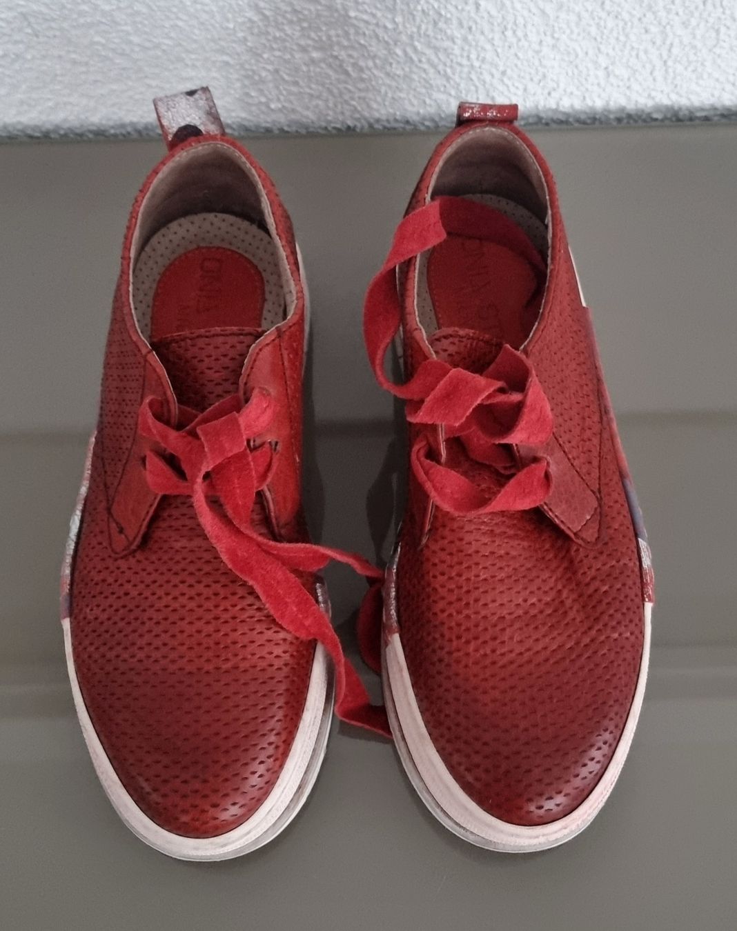 Scarpe da donna: Sneaker rot 37 Leder only studio – Nuovo (secondo la descrizione) da Untereggen venduto da cla_kb2w 1