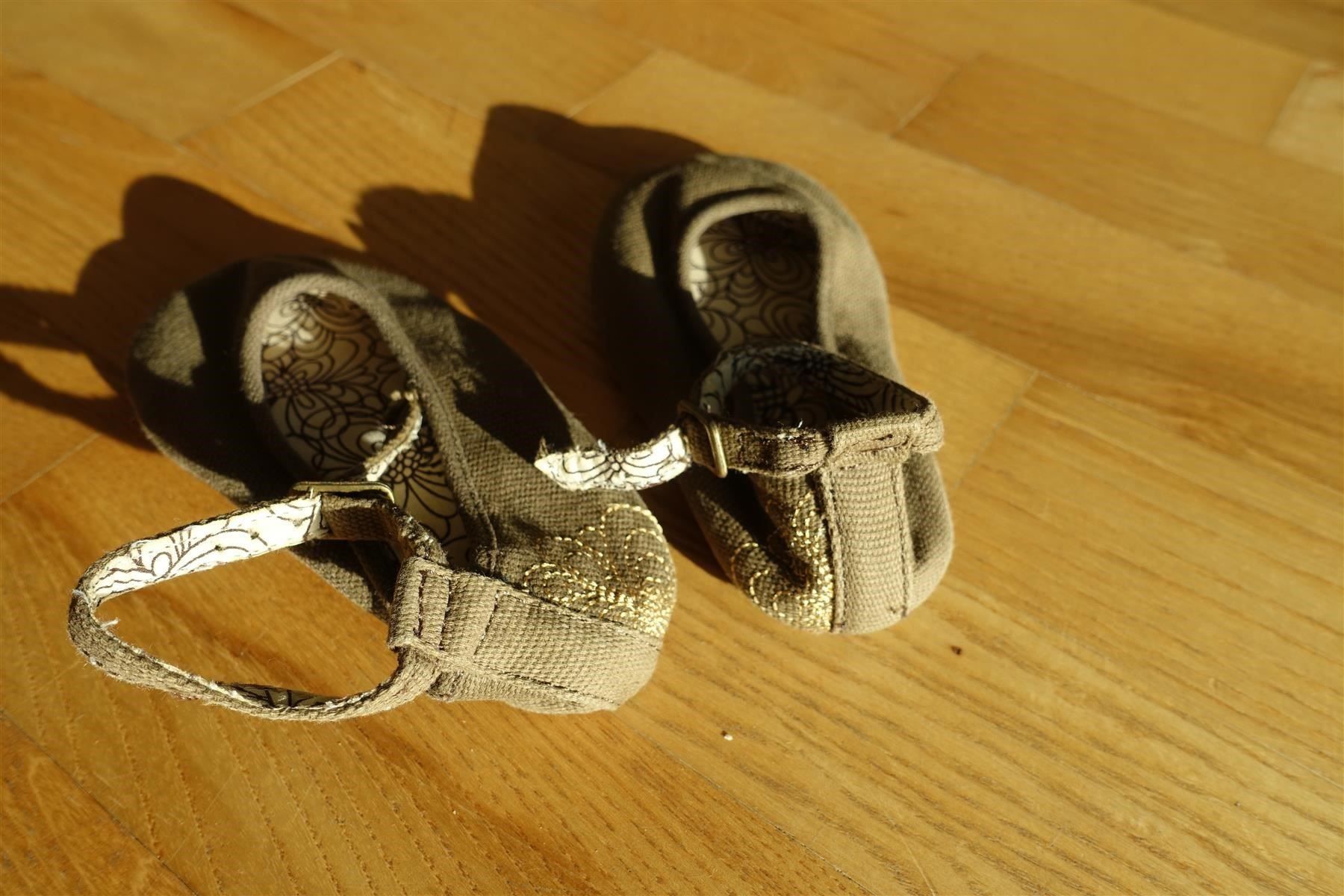 Scarpe per ragazze: Ballerinas Gr. 22 Farbe braun – Nuovo e nell'imballaggio originale da Aesch ZH venduto da Goonies_1 2