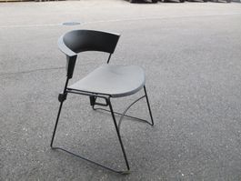 Stuhl, Kunststofflächen, Stahlrahmen
