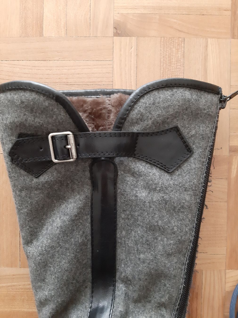 Scarpe da donna: Winterstiefel Lammfell Gr 40 – Usato da Zollikon venduto da maybeadiva 1