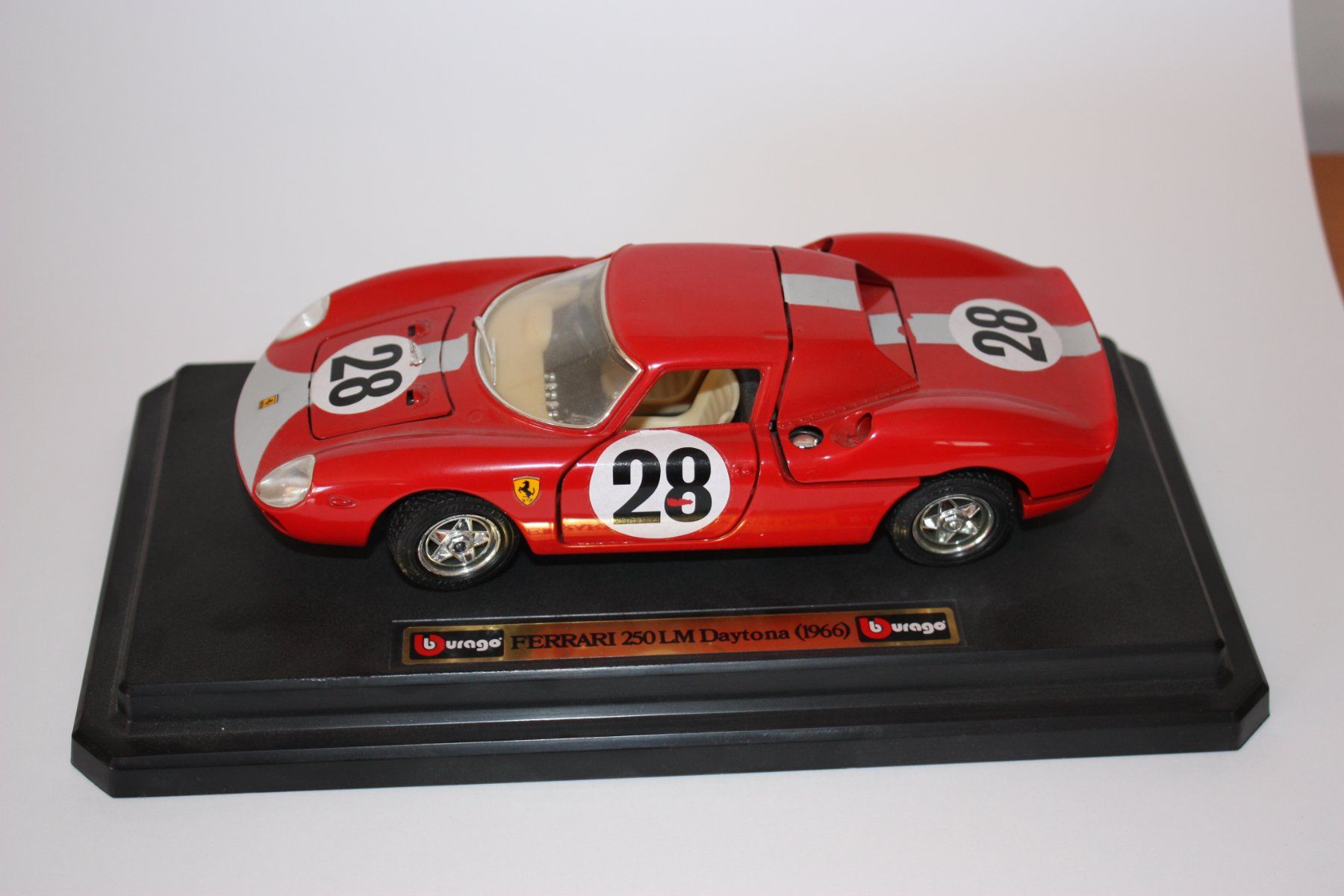 Ferrari Modellini d'auto: Ferrari 250 LM Daytona 1966 – Nuovo (secondo la descrizione) da Massagno venduto da Junpy