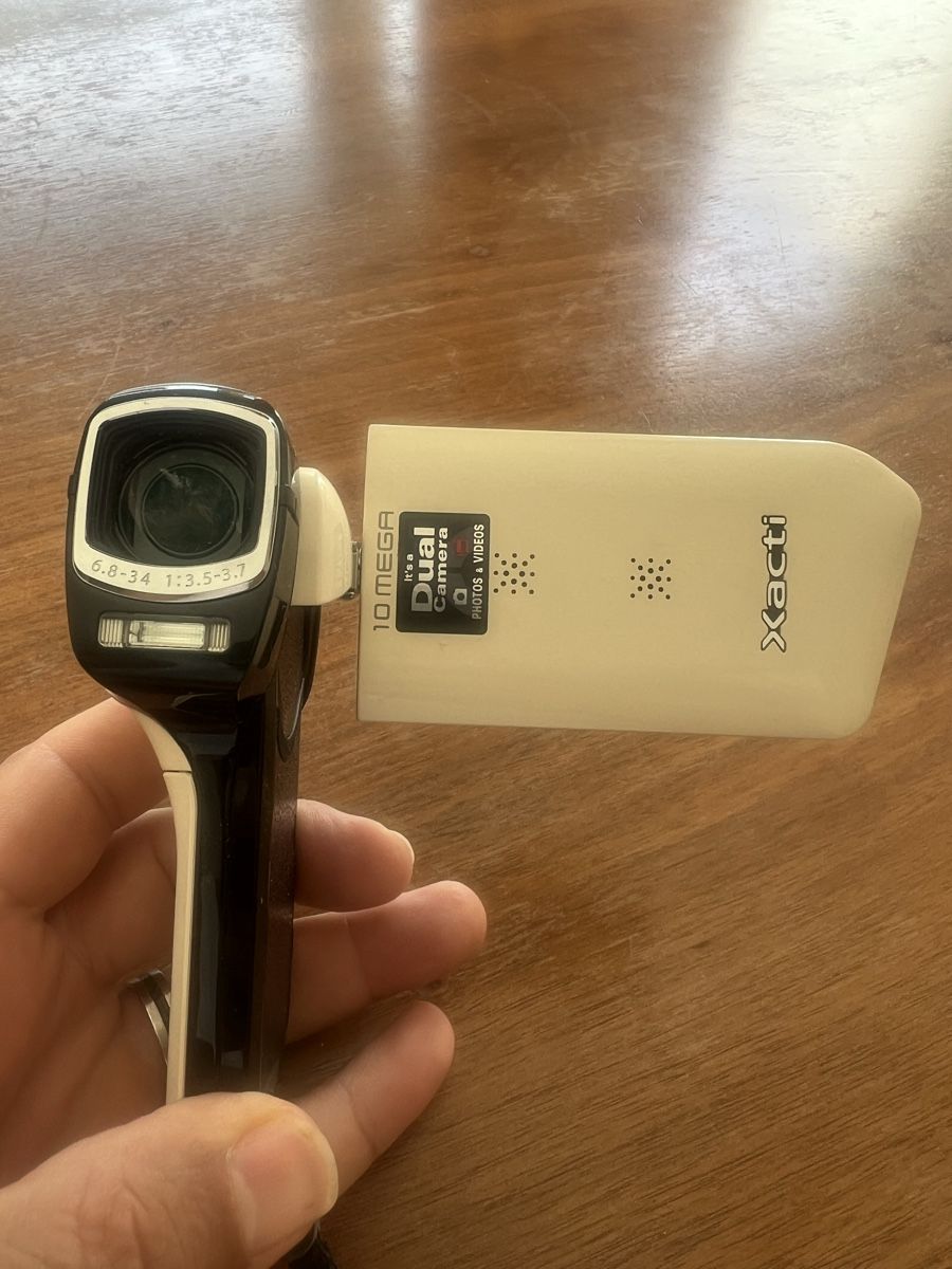 Sanyo Camcorder: Sanyo Xacti Handycam – Gebraucht aus Zürich von jao_2bx7