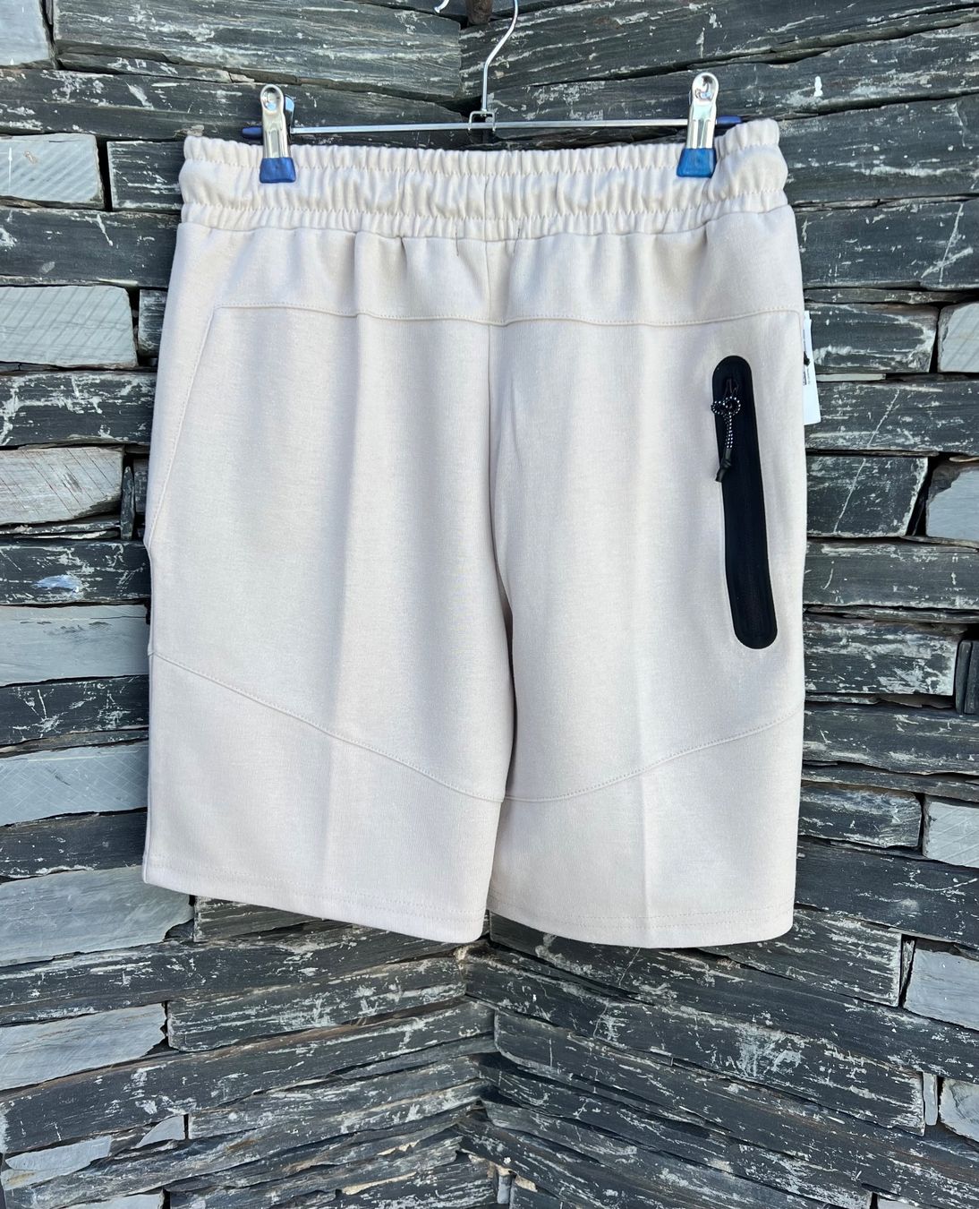 Pantaloni: Cremefarbene Short – Nuovo e nell'imballaggio originale da Tagelswangen venduto da fireiceprincess 1