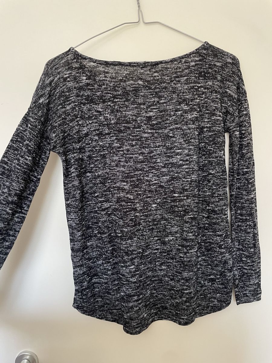 Pulls et sweat-shirts: Pull – Neuf (Voir description) à Pont-de-la-Morge (Sion) par hel_bh28 1