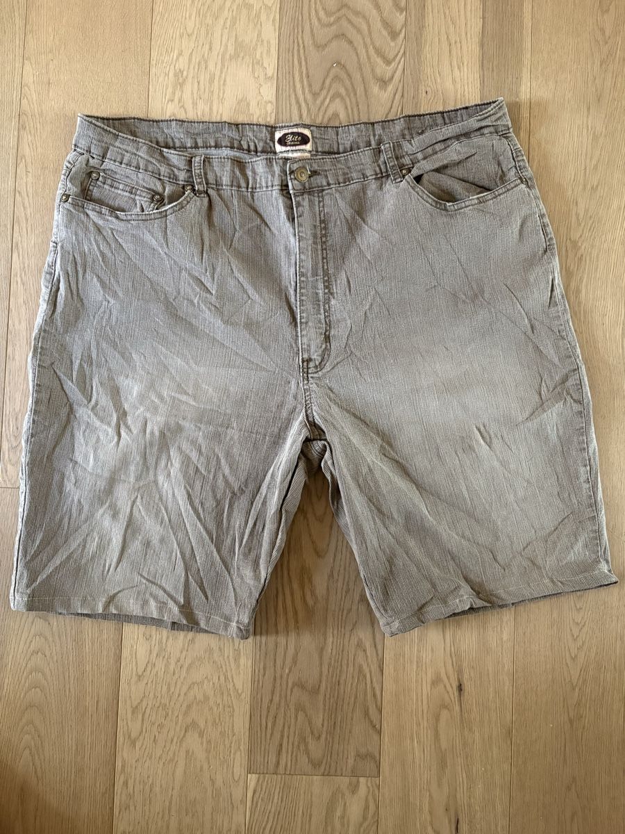 Pantaloni: Y2K Shorts – Usato da Riehen venduto da vintage_basel 1