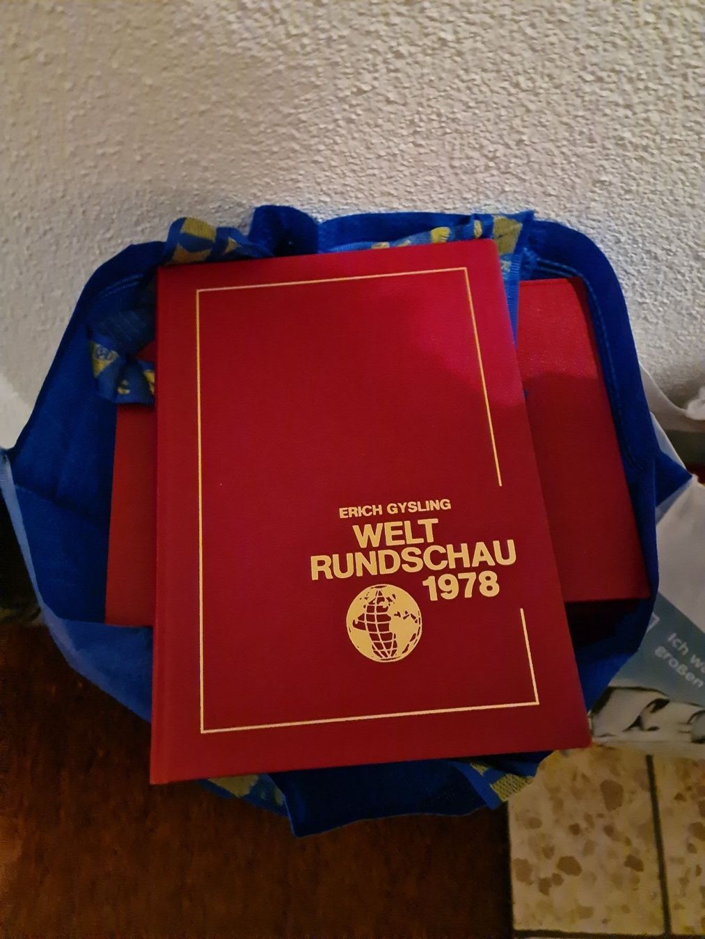 Libri: Welt Rundschau Bücher 1960 - 1991 – Usato da Dällikon venduto da mara666hund 1