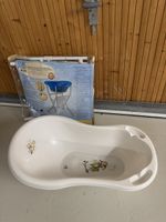 Babybadewanne mit höhenverstellbarem Badeständer
