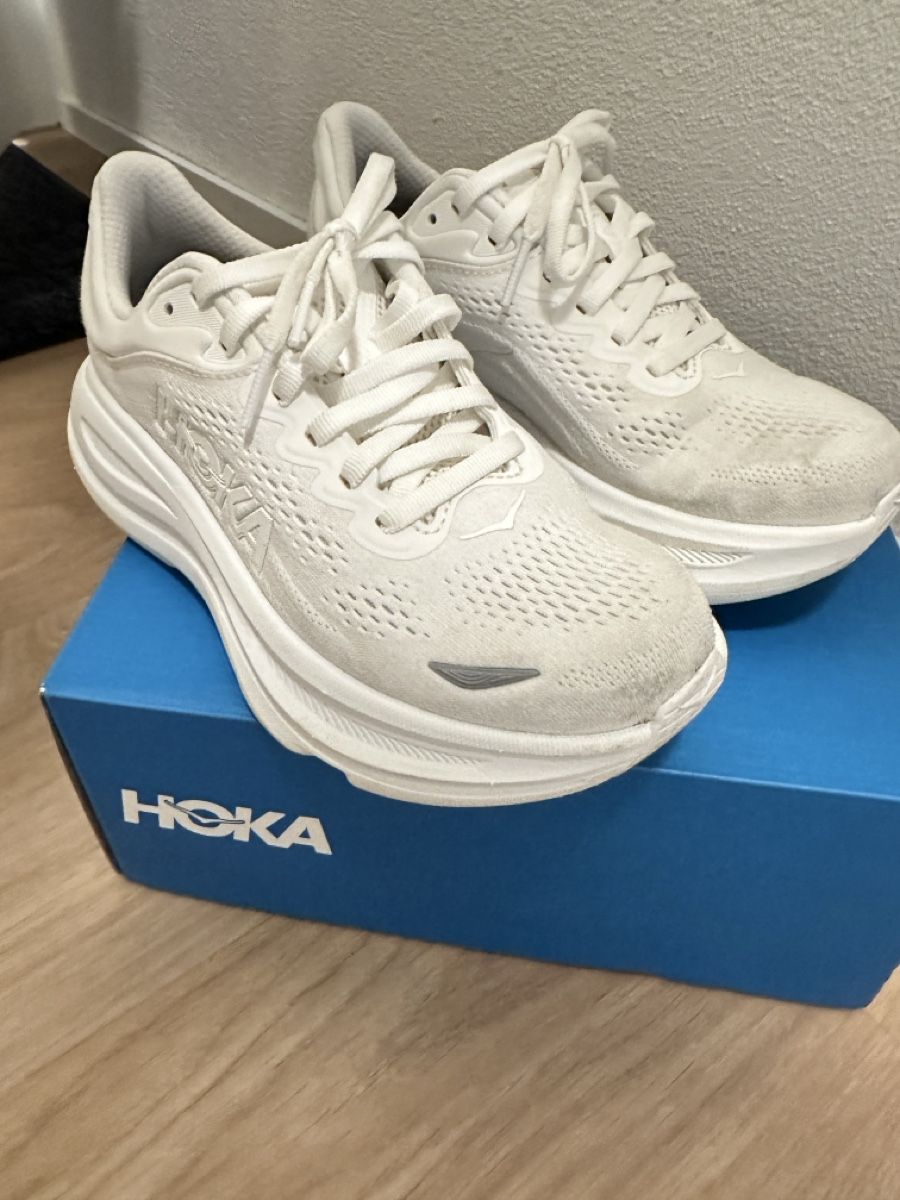 Hoka One One Scarpe da donna: HOKA Bondi 9, Gr.36 – Usato da Luzern venduto da Jasmin125