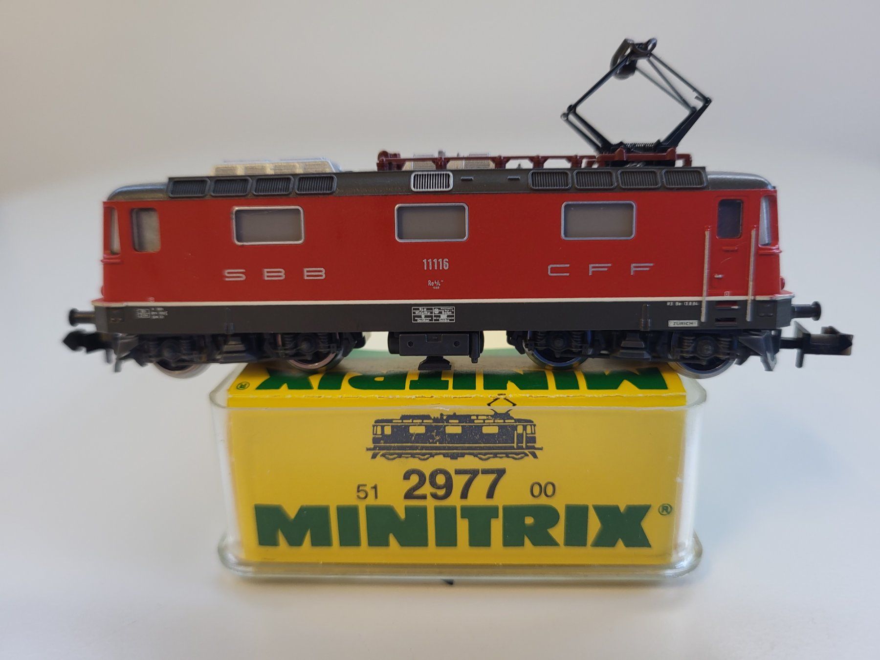 Trix Modellini di ferrovie: Minitrix 12977 E-Lok SBB Re 4/4 11116 rot – Usato da Brügg BE venduto da POU-BELLE
