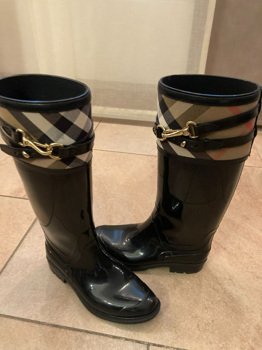 Burberry Scarpe da donna: Burberry Stiefel – Usato da Volketswil venduto da casertana 1
