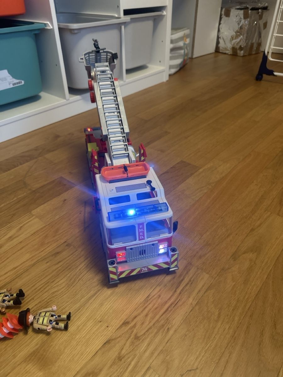 Playmobil Giocattoli: Playmobil Feuerwehrauto – Usato da Sirnach venduto da Maikaefer78 1