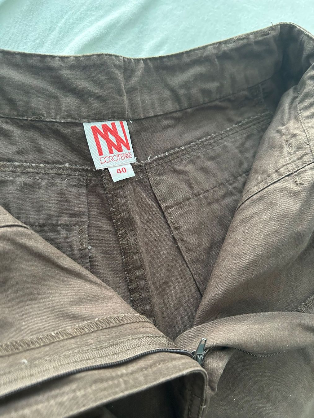 Jeans: Modische, braune Shorts, franz. Modell,Gr .40 – Nuovo (secondo la descrizione) da Eschenz venduto da glaro14 3