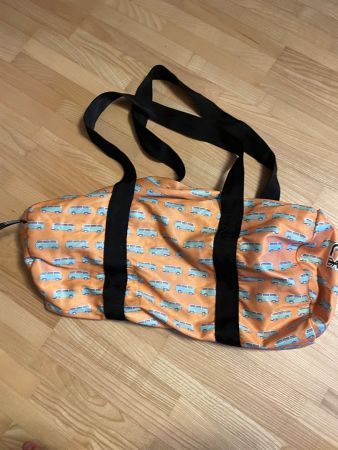 Coole Sport/Reisetasche im Bulli Design