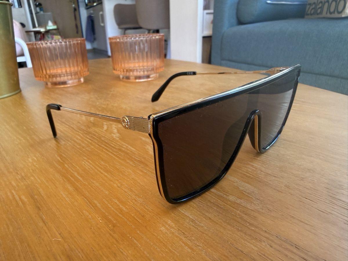 Brillen & Gläser: Quay sunglasses – Gebraucht aus Zermatt von sar_cz7k 1