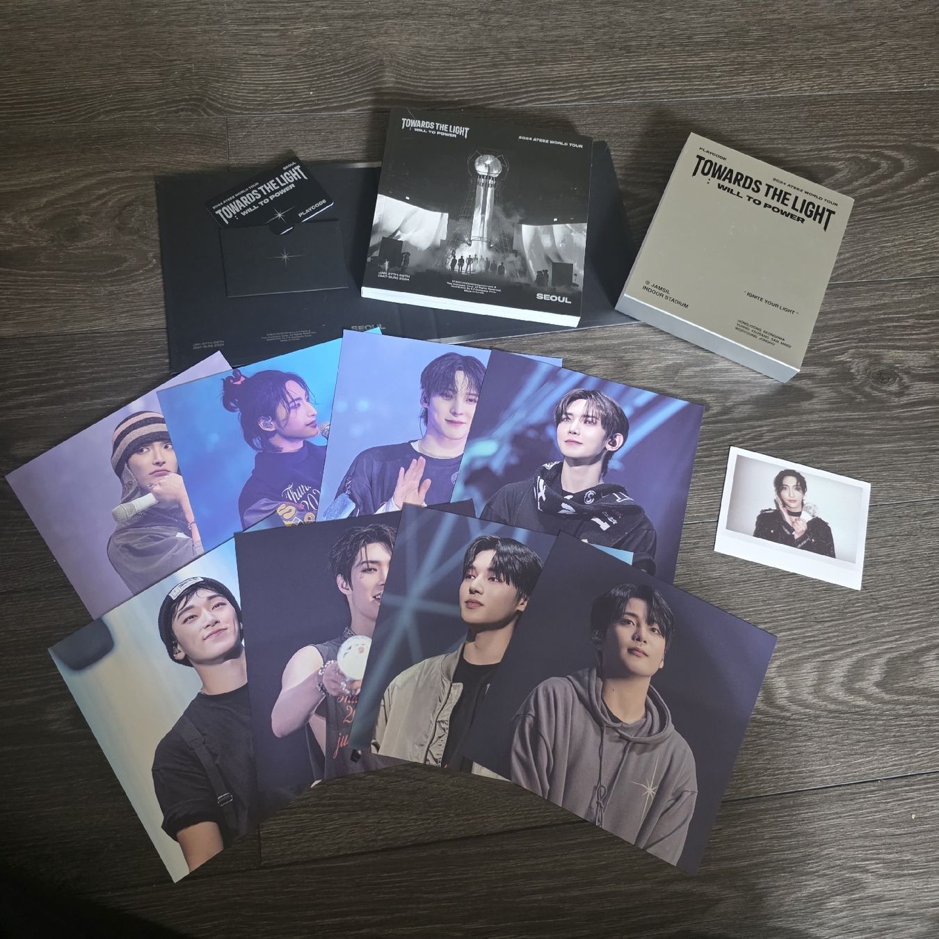 Alle DVDs: ateez toward the light playcode with seonghwa polaroid – Gebraucht aus Vevey von Shelovesyu._.u 1