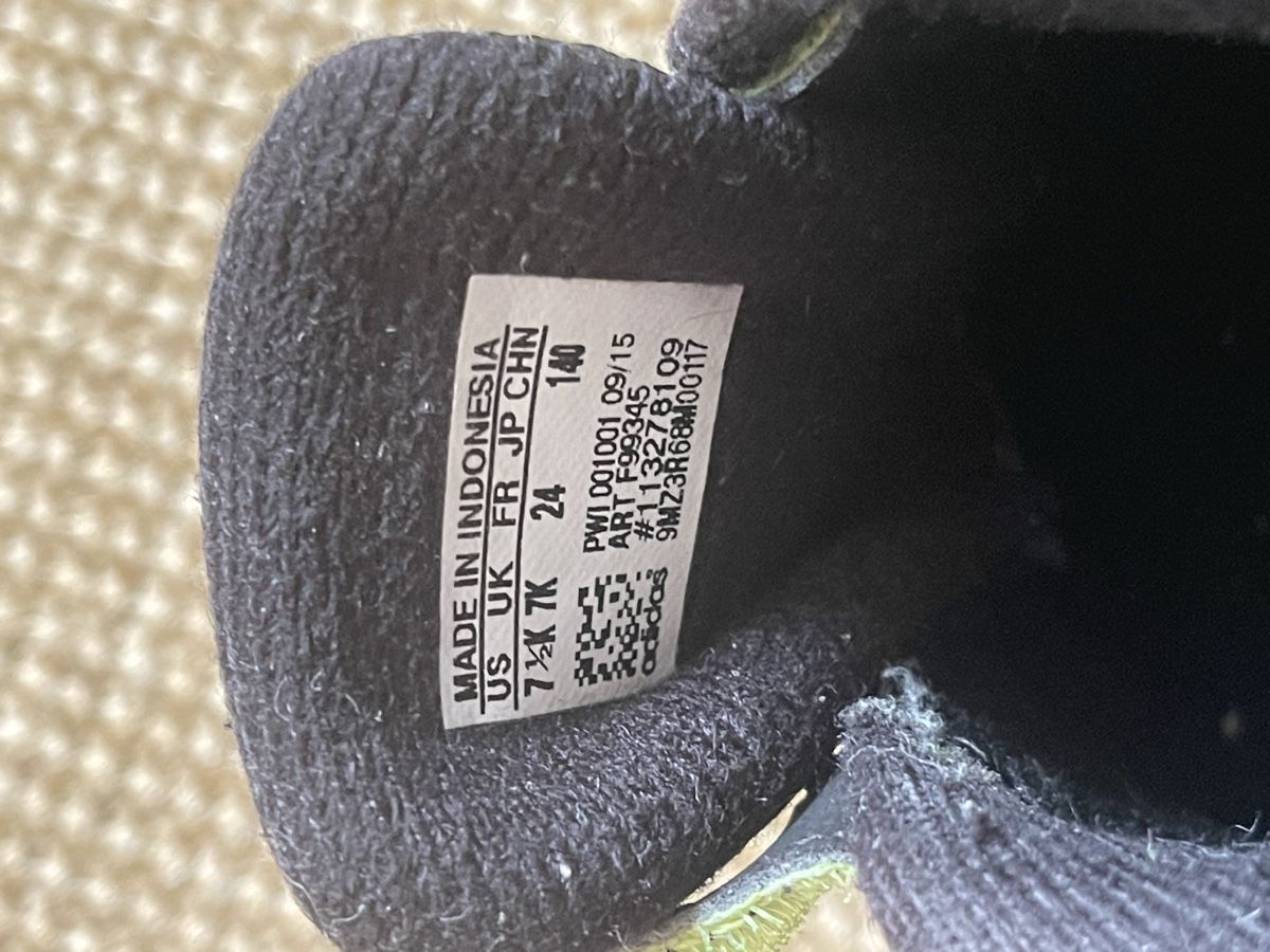 Adidas Scarpe per ragazzi: Adidas Kinderschuhe, Grösse 24  – Usato da Hirzel venduto da carta9 5