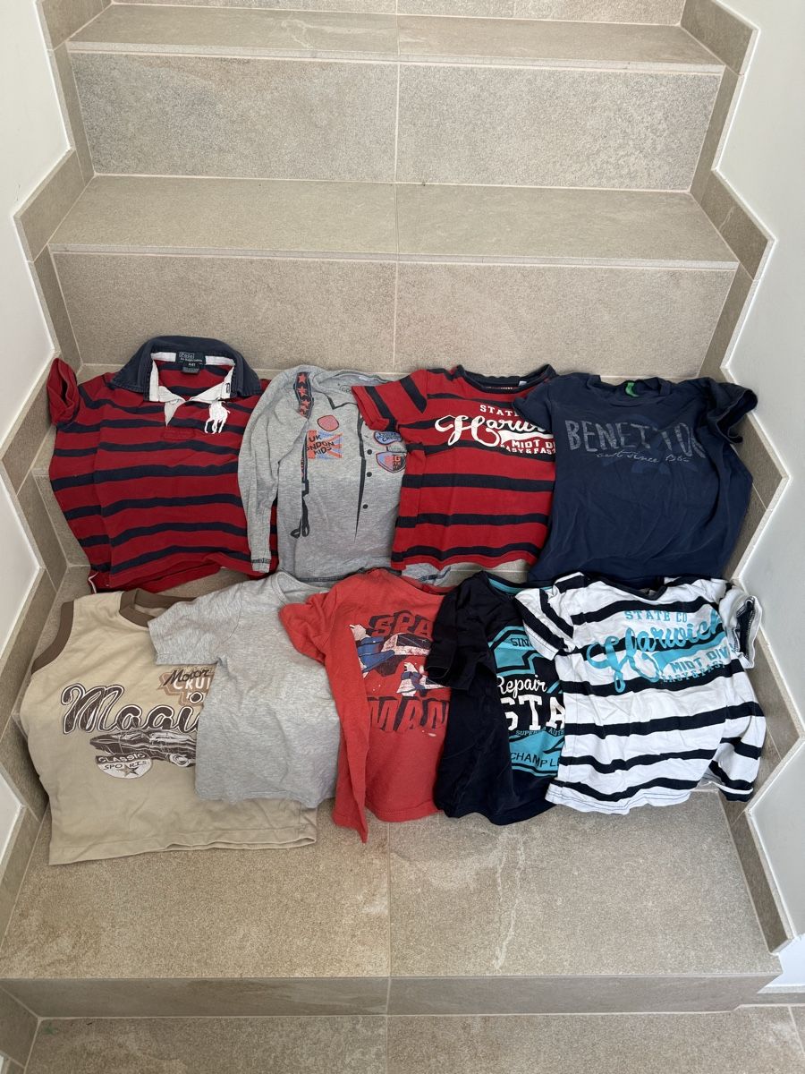 Lotti & Set di vestiti: Kinder Kleiderpaket, T-Shirts, Gr. 110/116 – Usato da St. Erhard venduto da Cfreya