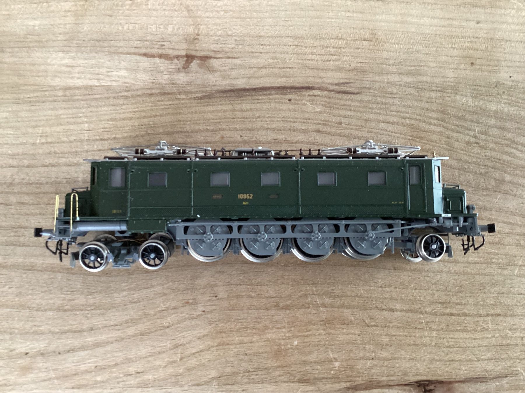 Liliput Modellini di ferrovie: H0 Liliput SBB Ae4/7 – Usato da Laupen BE venduto da lasvegas2012 2