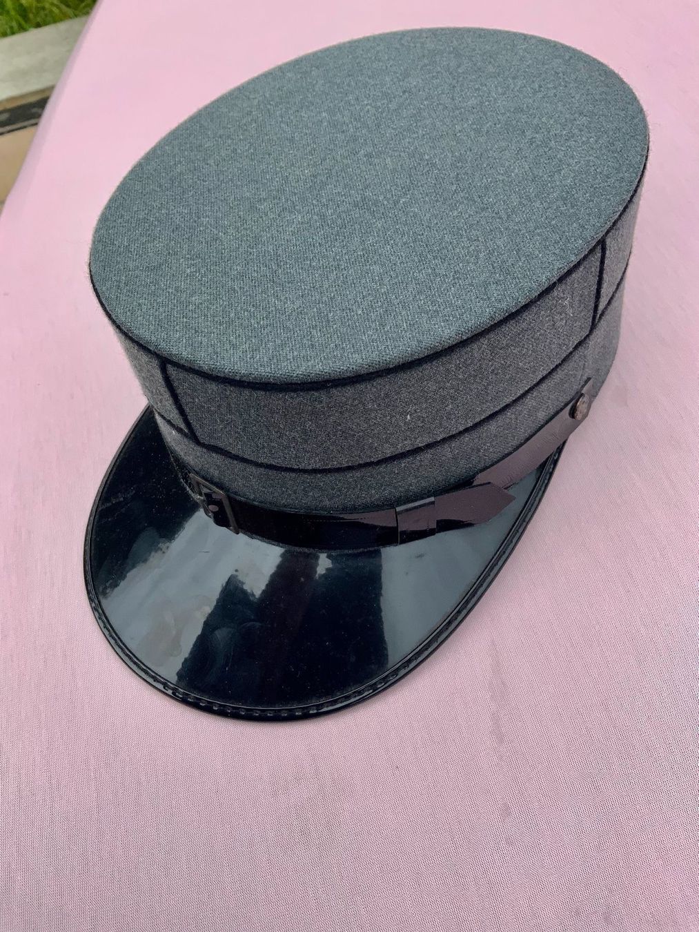 Copricapi, berretti & cappellini: Militärhut CH mit original Schachtel – Usato da Wila venduto da 7churfirsten 4