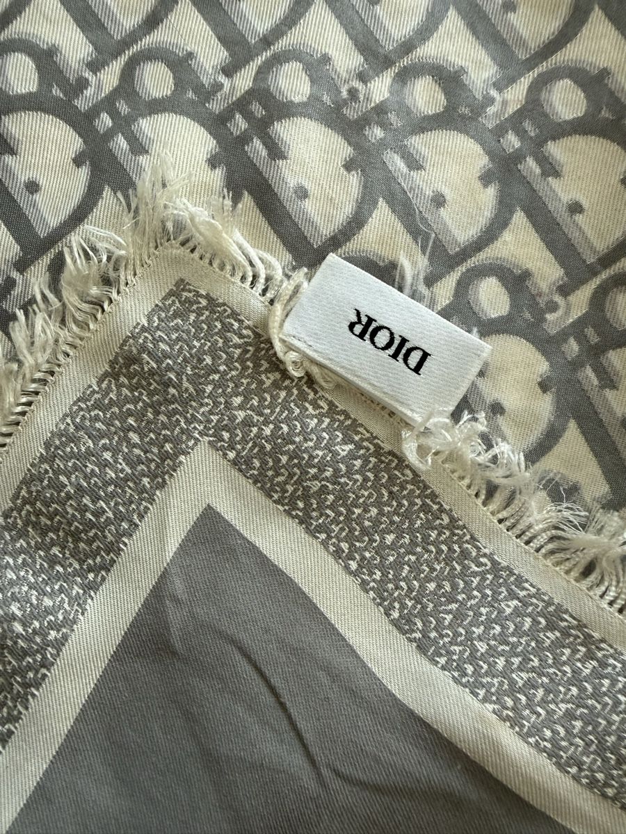 Dior Foulard & Sciarpe: Dior Oblique Diortwin 70 Square Seidentuch – Usato da Neuenhof venduto da ema_yl96 2