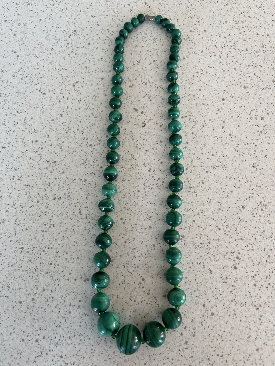 Colliers: Collier en malachite – D'occasion à Goumoens-la-ville par sfornallaz 1