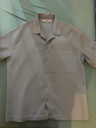 Hemd Bershka hellblau Grösse M neuwertig