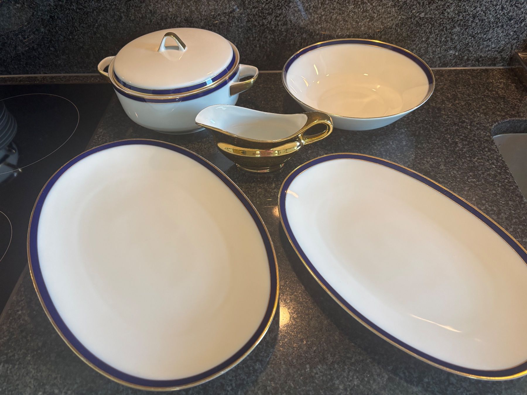 Set di piatti: Hutschenreuther 48-teilig – Usato da Oberrieden venduto da Yola0 4