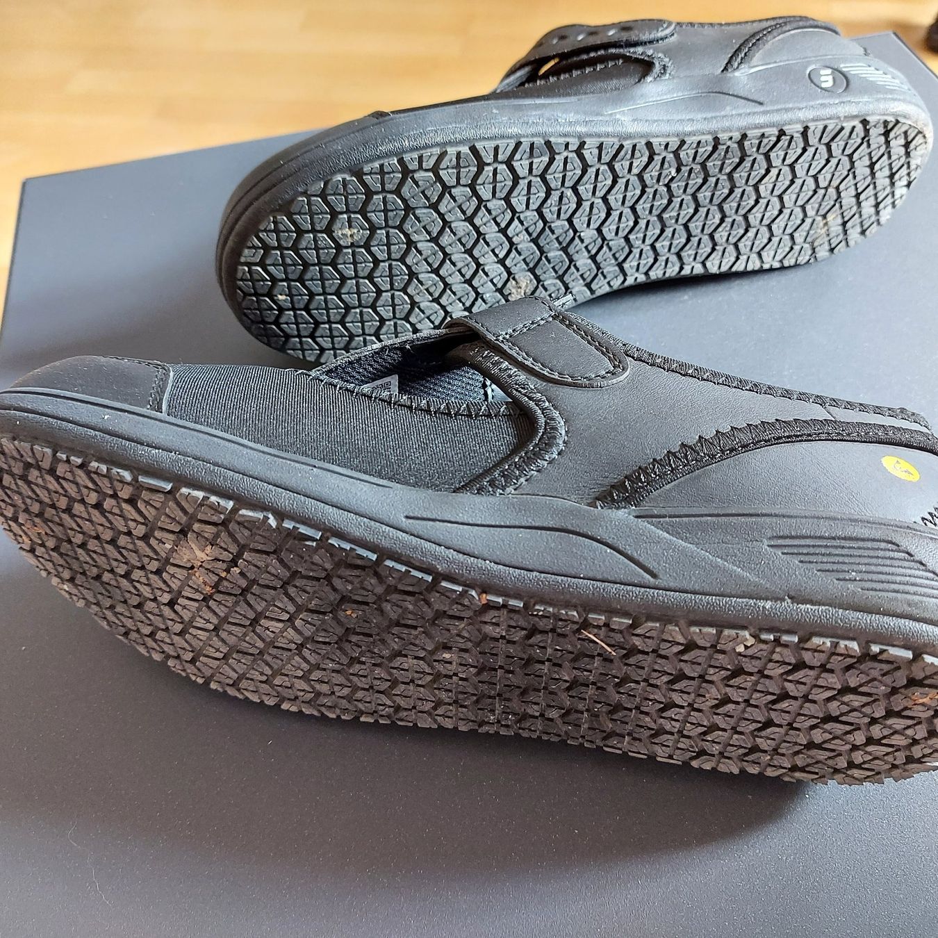 Scarpe da donna: Halbschuh Damen schwarz mit Klett – Usato da Au/ZH venduto da Avivan 5