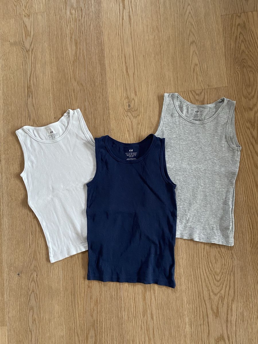 H&M Camicie, T-shirt & Polo: H&M Unerhemden Gr. 122/128 – Usato da Lützelflüh-Goldb venduto da N.H. 1