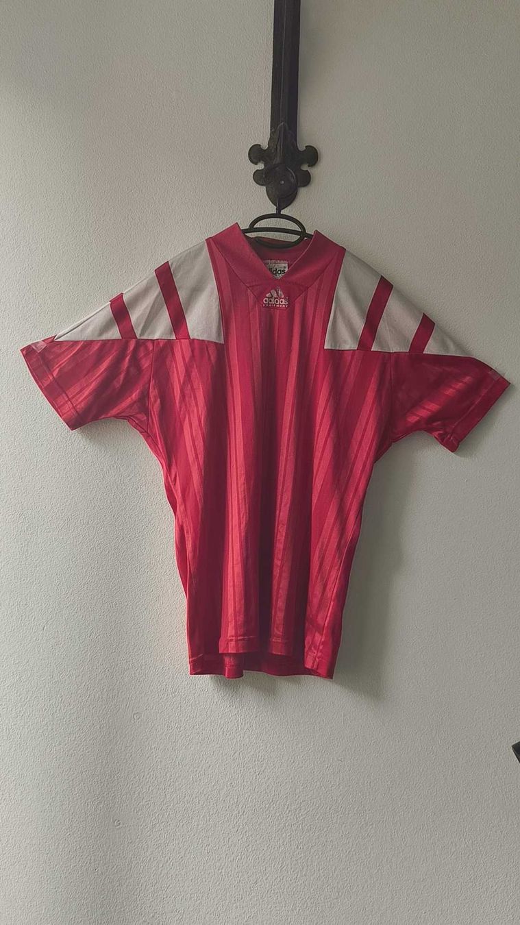 Adidas Leibchen & Hosen: Adidas Trikot  – Gebraucht aus Basel von Adam-sapfel