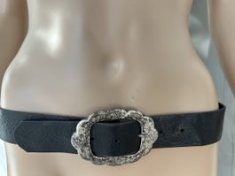 Vintage Leder Gürtel schwarz mit Ornament Schnalle gebraucht