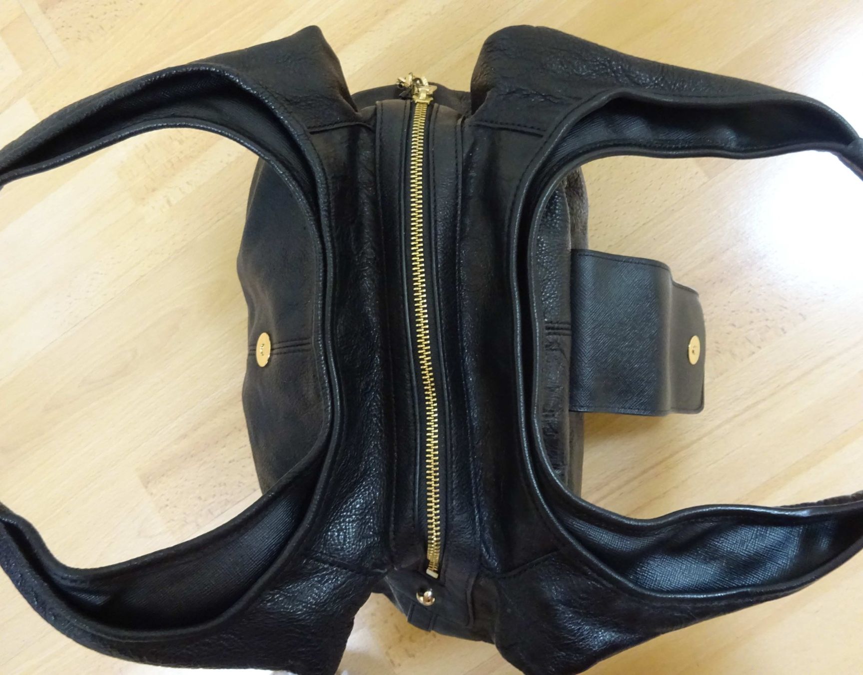 DKNY Borse da donna: DKNY - Leder Tasche - schwarz – Usato da Zofingen venduto da Justizia_01 3