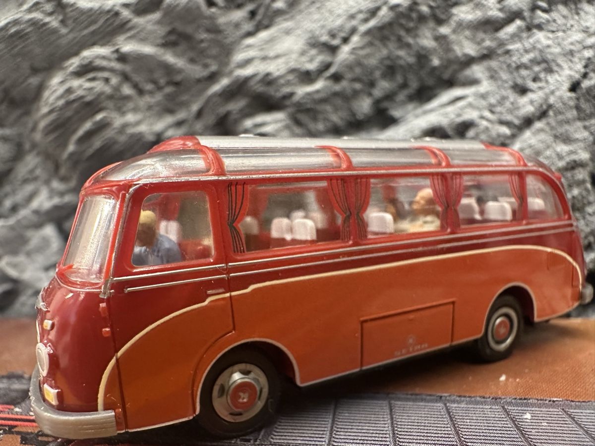 Brekina Modellini d'auto: Brekina Setra S6 – Nuovo (secondo la descrizione) da Lupsingen venduto da New-Haven 1