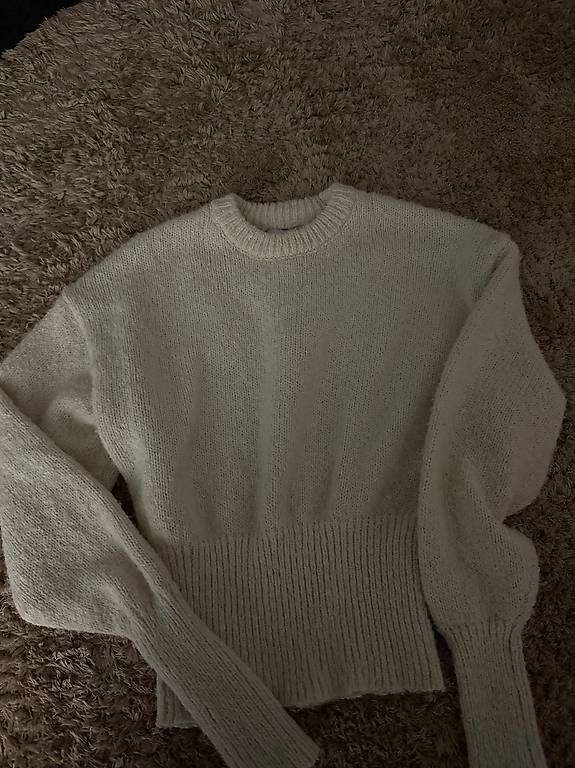 Pullover & Sweatshirts: Schöner taillierter Pulli in beige – Gebraucht aus Wetzikon ZH von veysel71