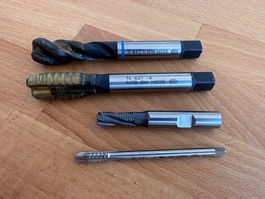 Lot de 4 tarauds