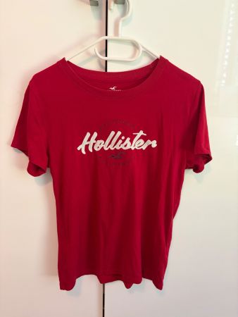 Rotes Hollister T-Shirt