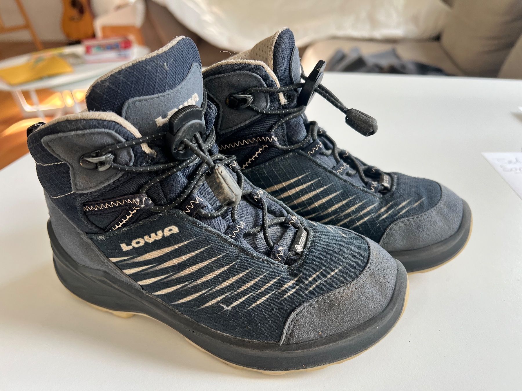 Lowa Scarpe da uomo: Wanderschuhe Lowa, Grösse 31 – Usato da Rifferswil venduto da nanazola