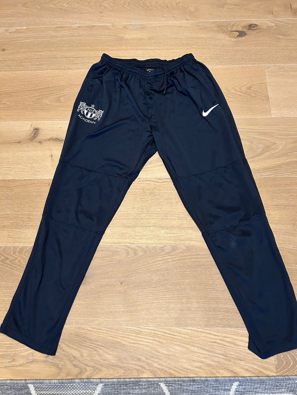 Nike Pantaloni: FCZ Hosen – Usato da Uerikon venduto da Petersli