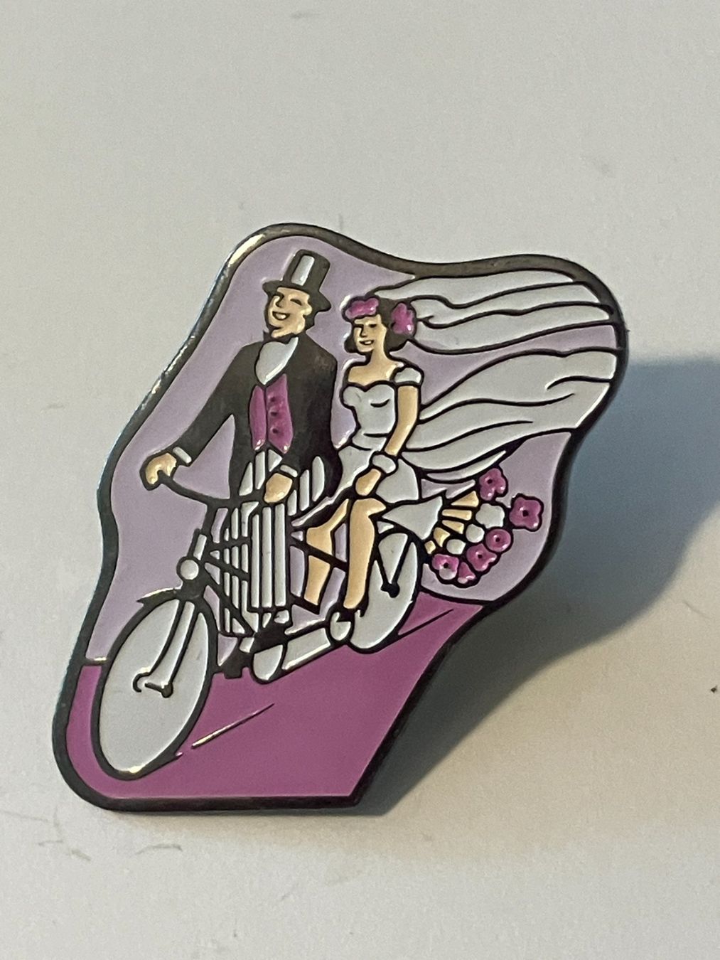Placchette & Badge: 1 Pin Hochzeitspaar auf Tandem – Usato da Basel venduto da djwwpp