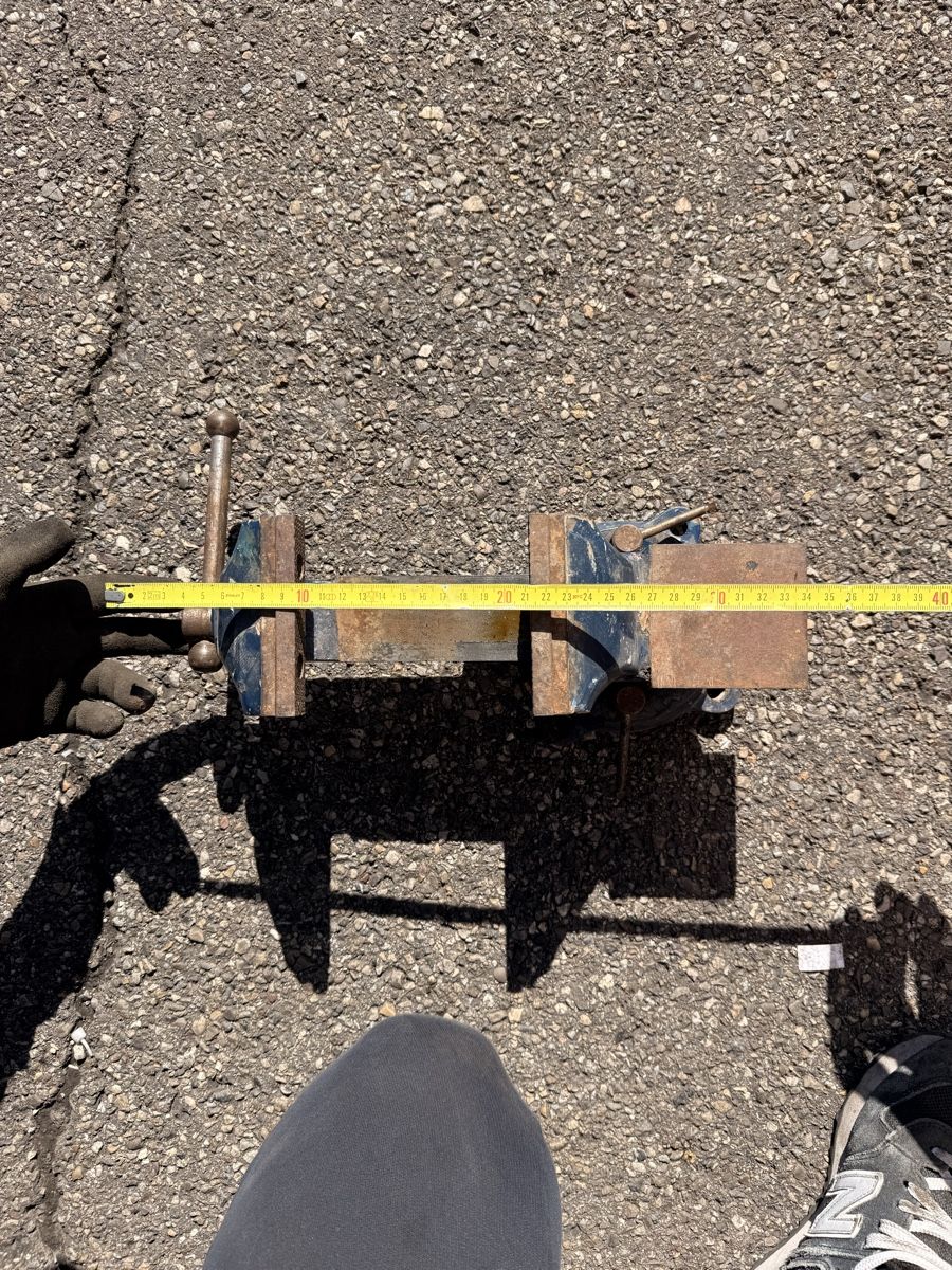 Alle Werkzeuge: Schraubstock - 10cm Spannweite – Gebraucht aus Liestal von Tschopp77 2