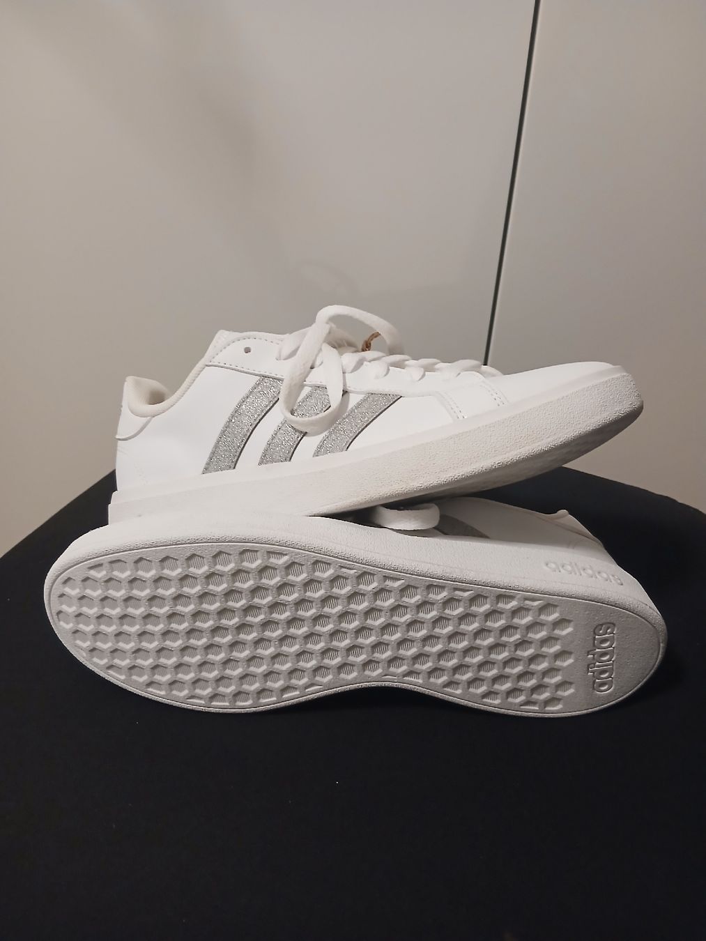 Adidas Scarpe da donna: Adidas Schuhe (neu) – Nuovo (secondo la descrizione) da Lachen SZ venduto da Banane3 2