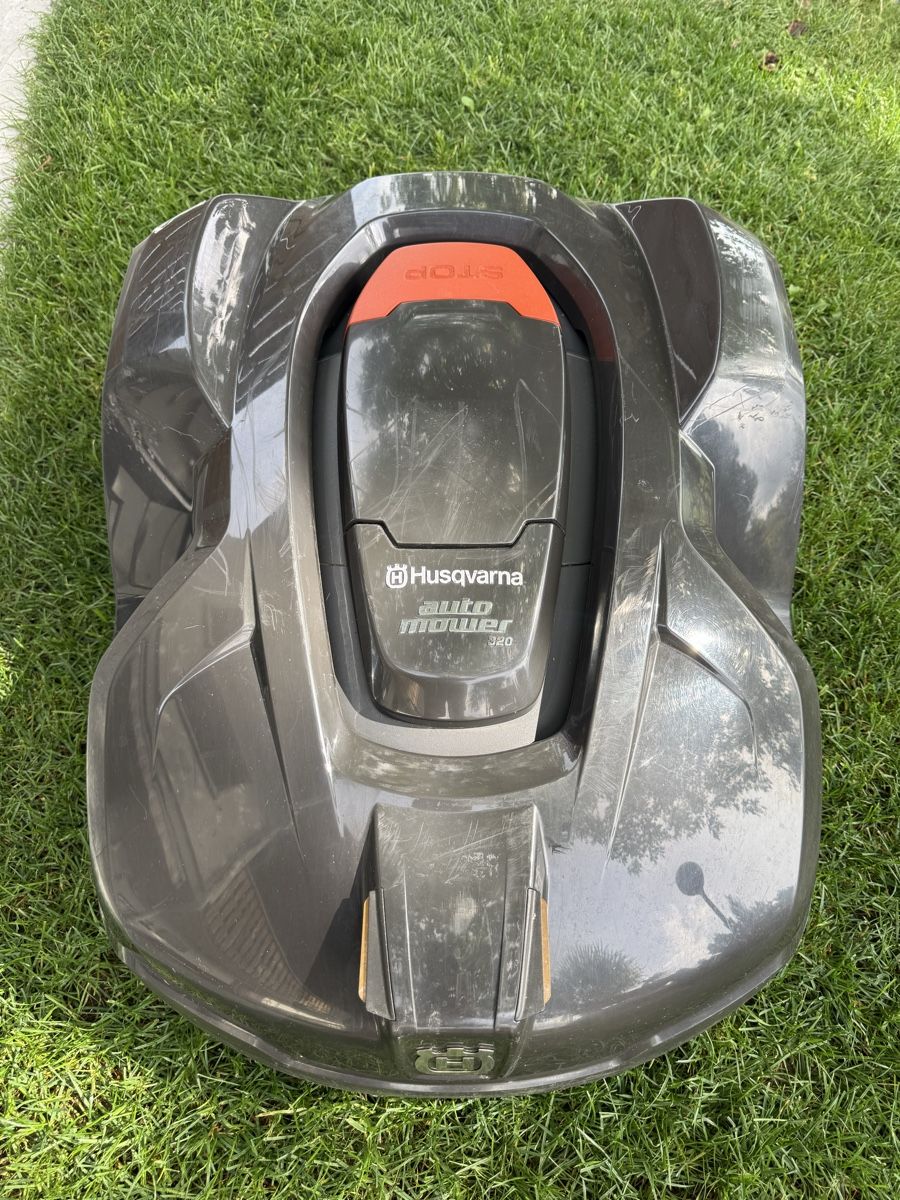 Husqvarna Tagliaerba: Husqvarna Automower 320 – Usato da Hergiswil b. Willisau venduto da strubeli77