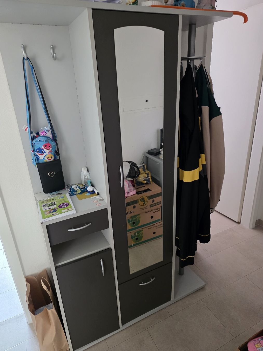 Porte manteau: Garderobenschrank – D'occasion à Alchenflüh par Lsnake