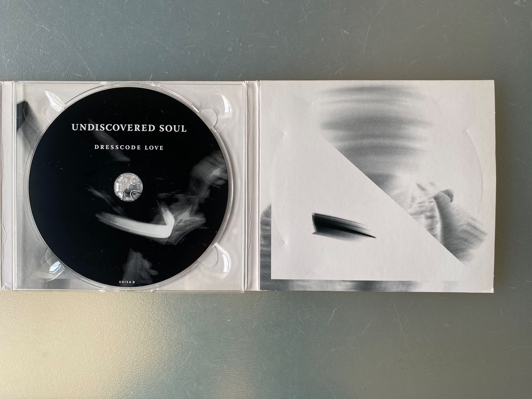 CDs: Undiscovered Soul - Dresscode Love – Gebraucht aus Oberried Brienz von Chyara 2