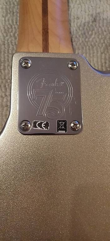 Fender Strumenti musicali: Fender 75th Anniversary Limited Edition Mex Precision Bass – Nuovo (secondo la descrizione) da Lausanne venduto da coh_gv7w 1