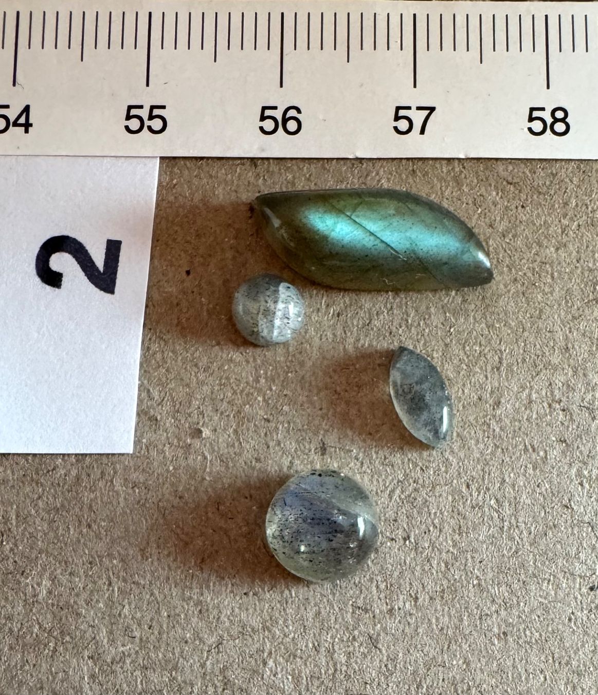 Minerali & Pietre curative: 4 exclusive leuchtende Labradorit Cabochons – Nuovo e nell'imballaggio originale da Leuggern venduto da gemshow 4