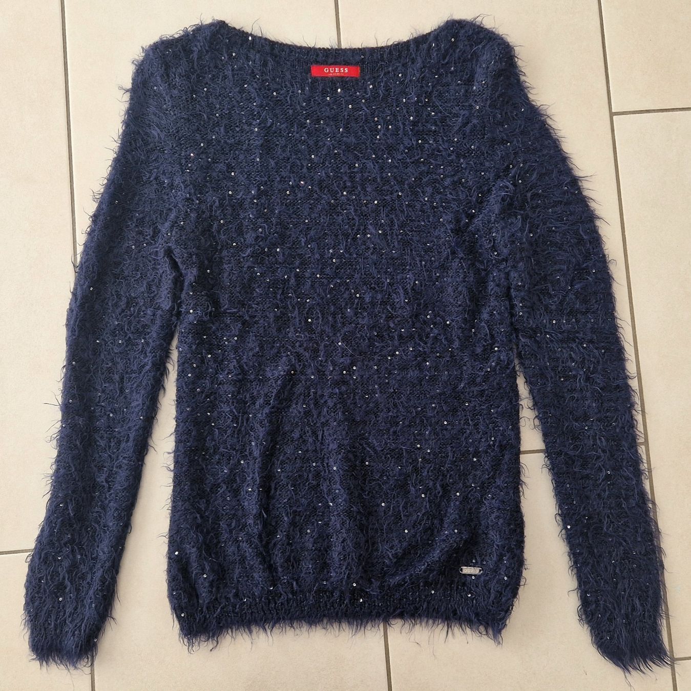 Guess Maglioni & Felpe: schöner, flauschiger Pullover mit Glitzer von GUESS – Usato da Wettingen venduto da Lady_glam