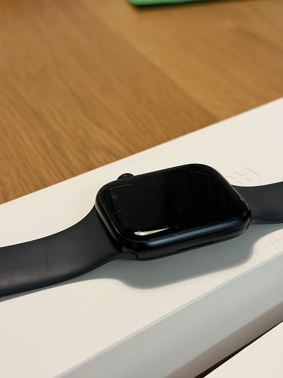 Smartwatch: Apple watch series 9, 45 mm – Usato da Cham venduto da nem_ts5t 3