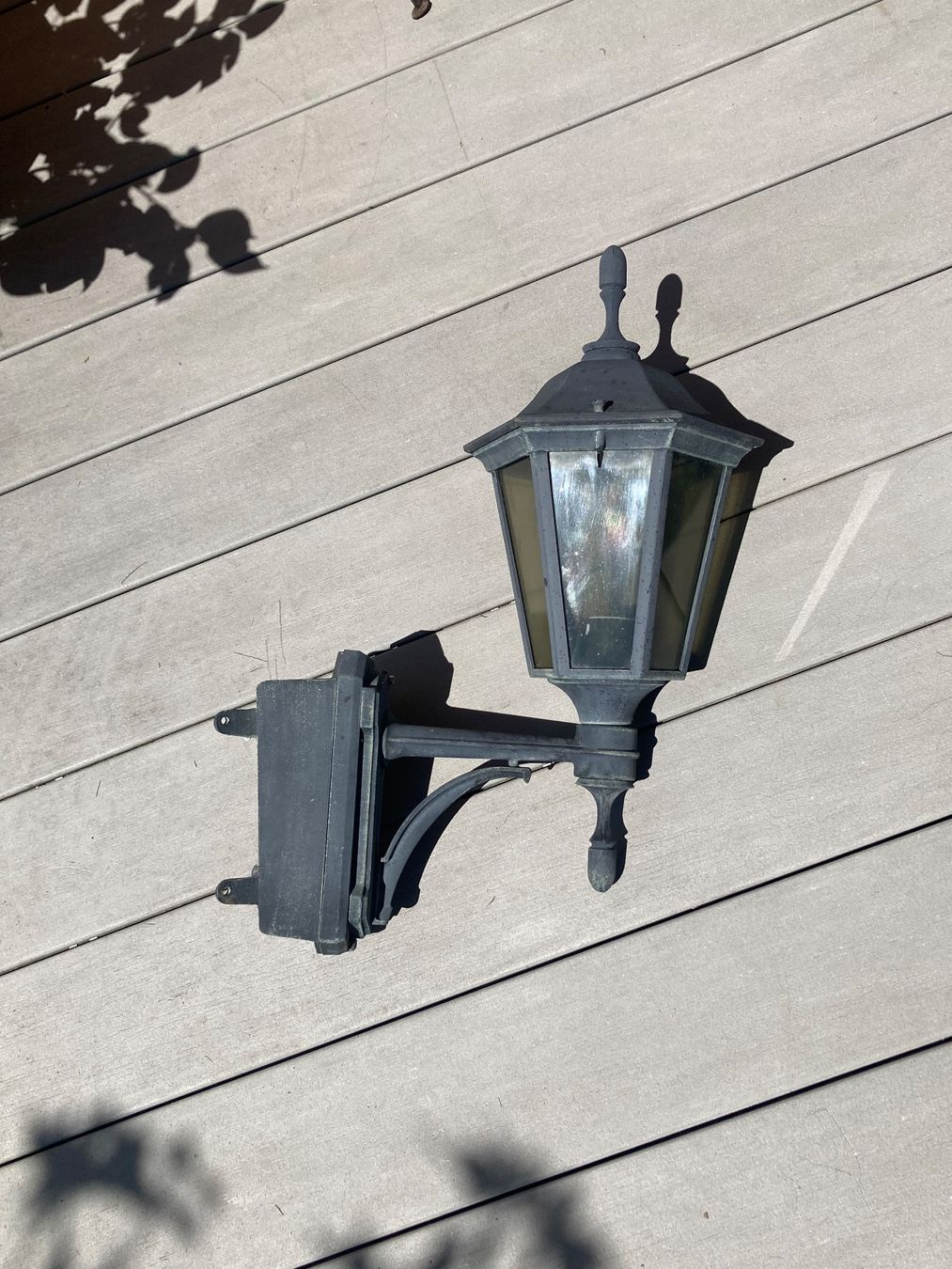 Lampade: Lanterne murale d'extérieur – Usato da La Neuveville venduto da col_55cx