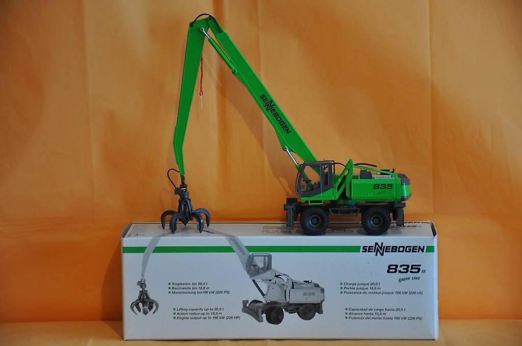Conrad Kit di modellismo & Modellini statici: SENNEBOGEN 835 M Materialhandler – Nuovo (secondo la descrizione) da Mitlödi venduto da worker04